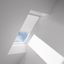 Load image into Gallery viewer, Fixed Deck Mount Skylight With Solar Operated Blind
