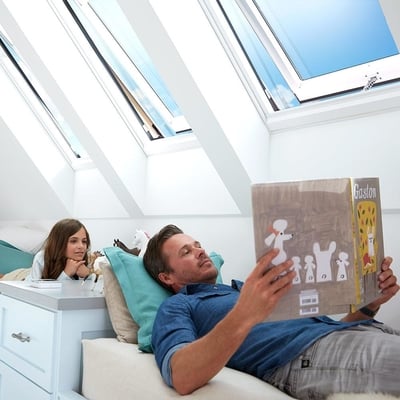 VELUX Solar Powered Venting Curb Mount Skylight with Laminated Low-E3 Glass 